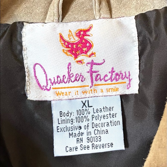 Quacker Factory leather jacket, safari themed full zipper. - Picture 9 of 16